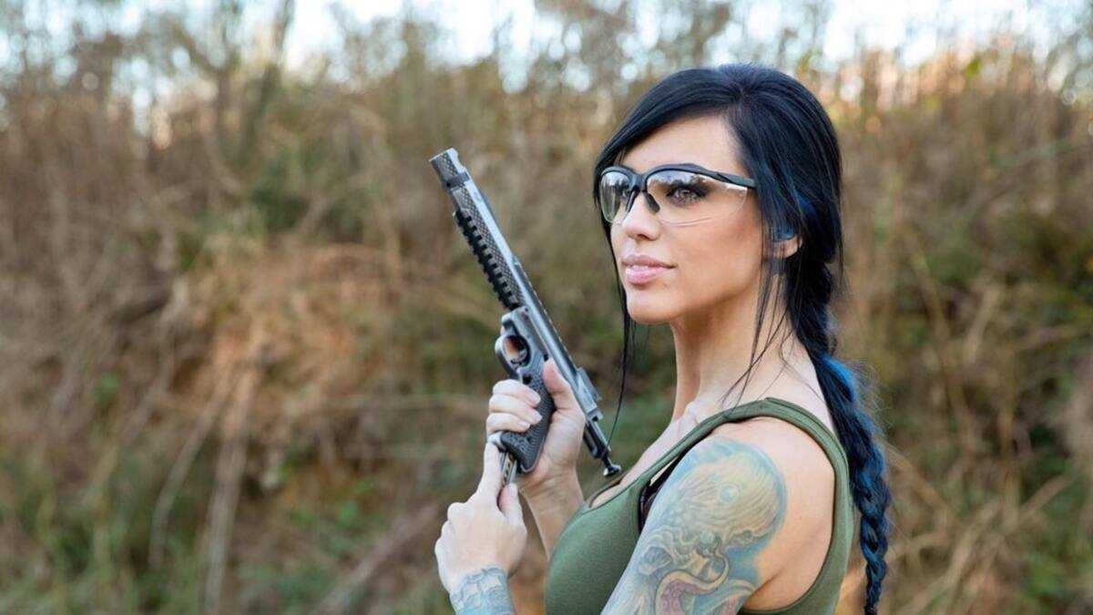 Alex Zedra Husband