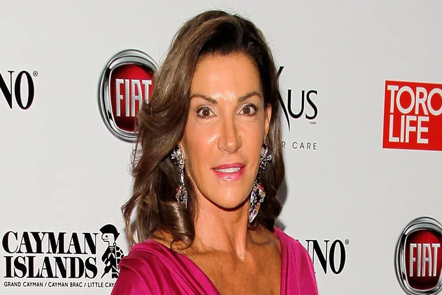 Hilary Farr