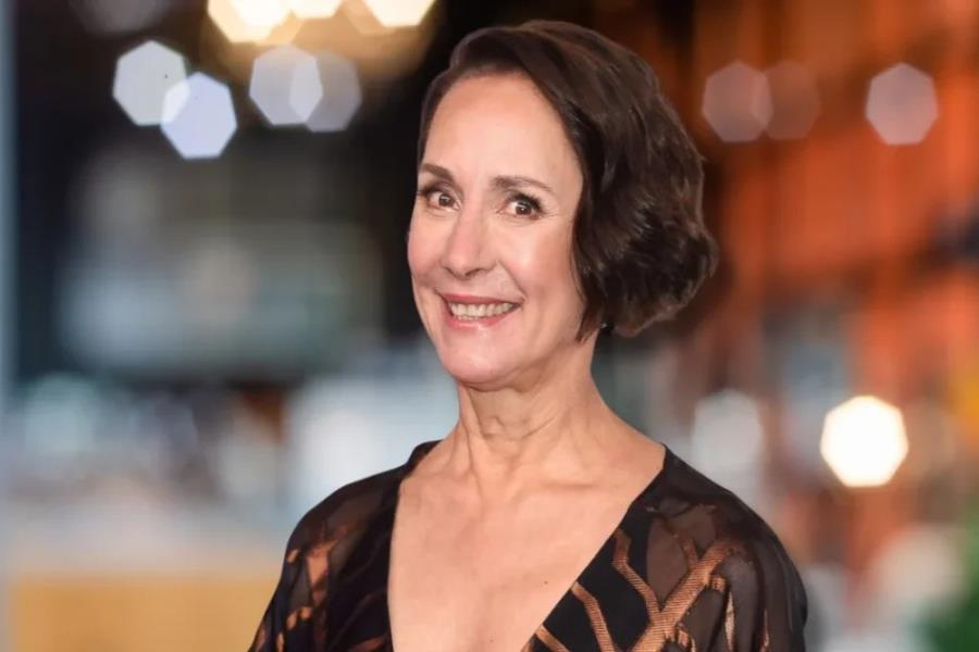 Laurie Metcalf Net Worth
