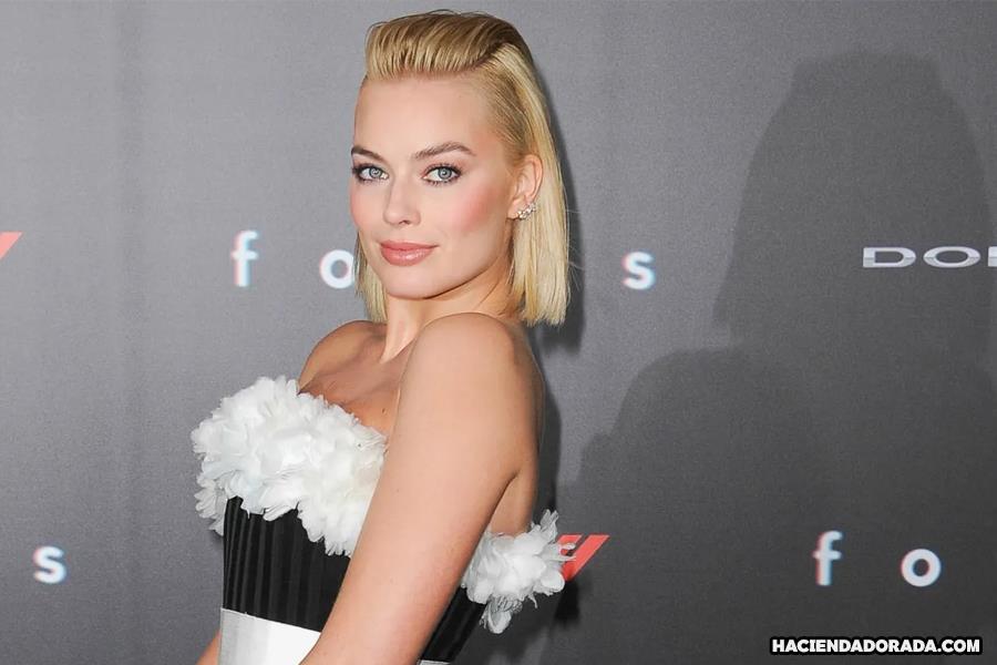 How Much Does Margot Robbie Weight