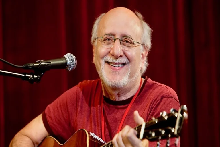 Peter Yarrow Net Worth